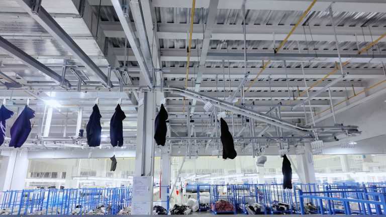 Chain IoT Hanger System
