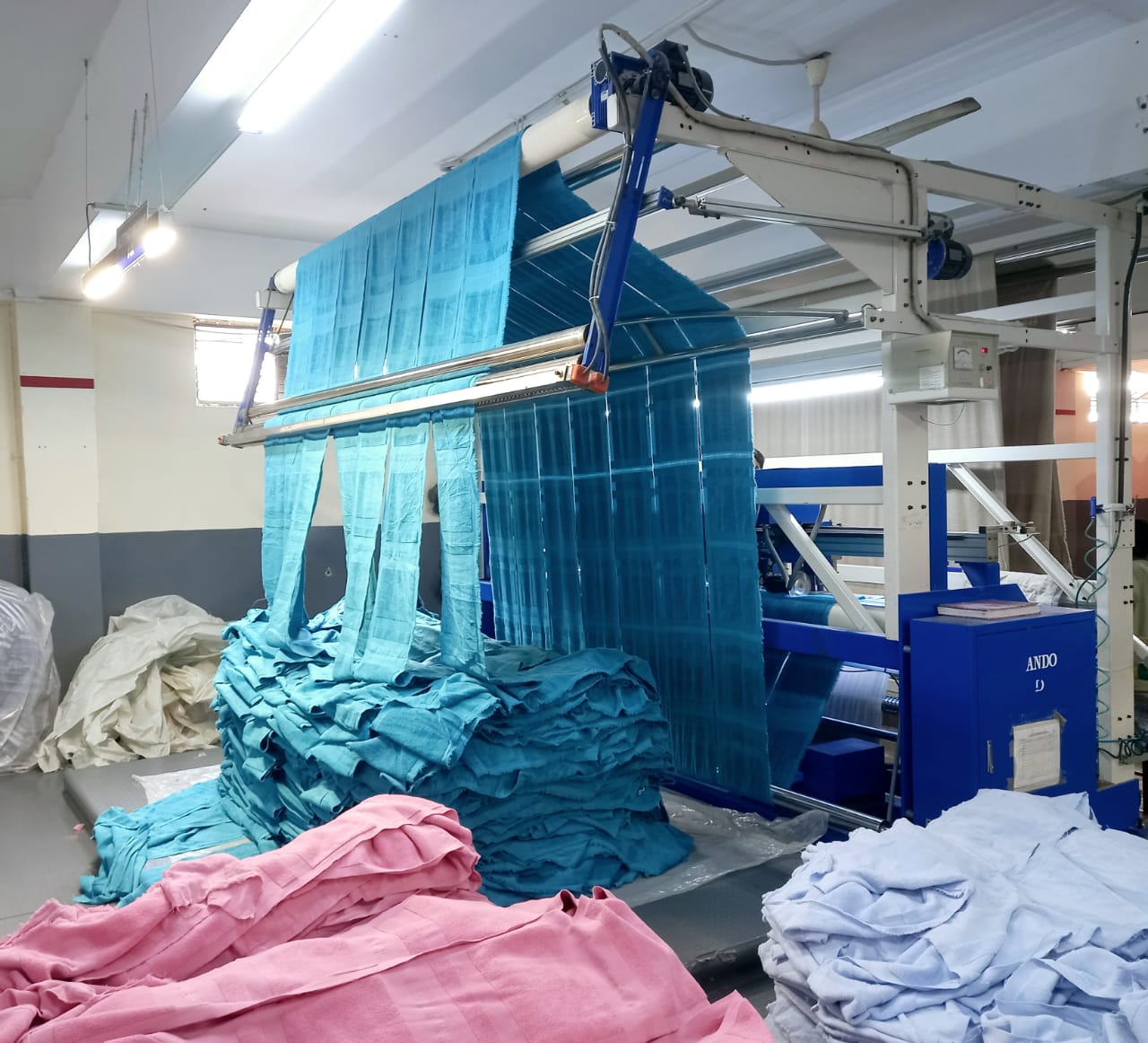 Bando Auto Length Slitting Machine processing heavyweight terry towel rolls